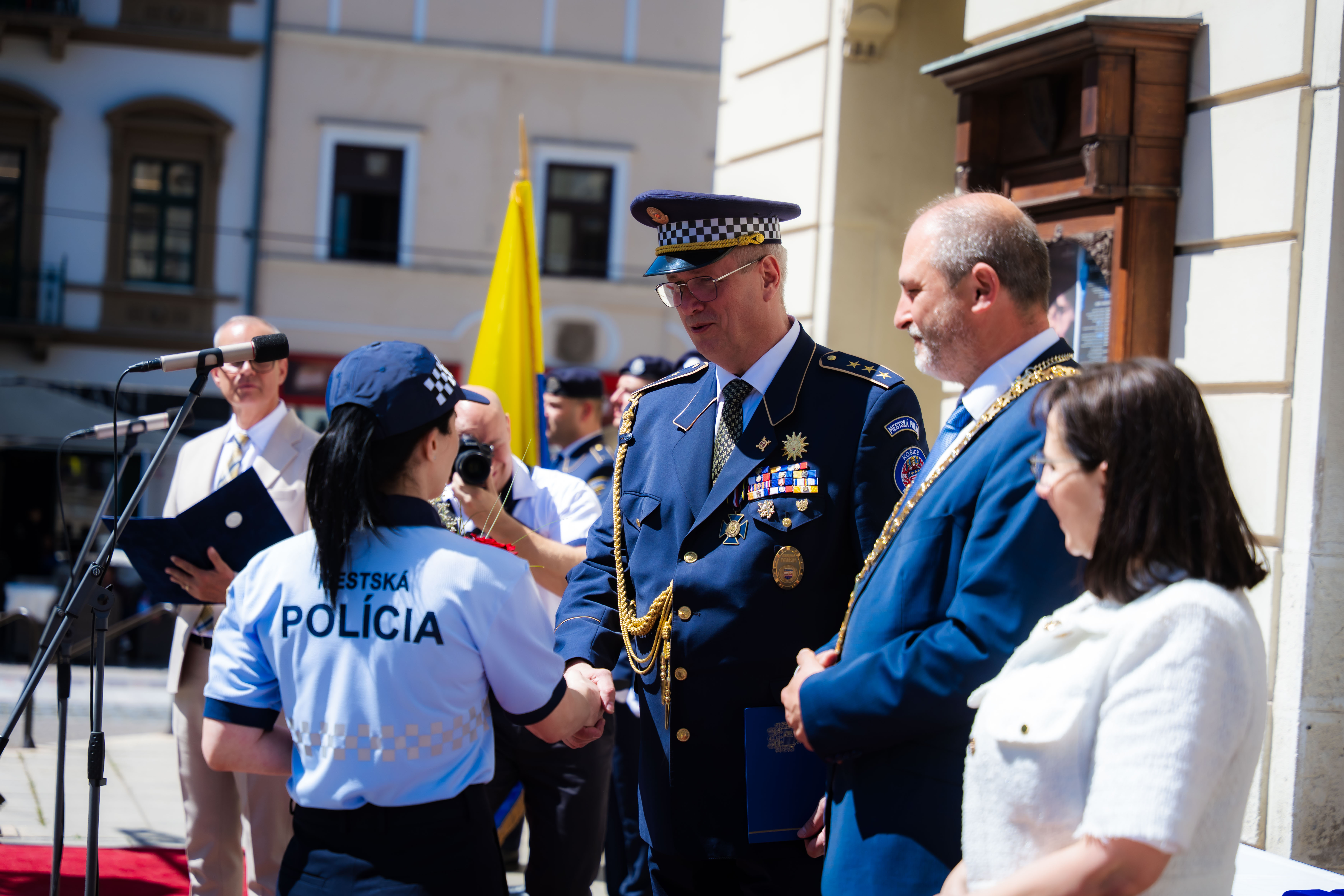 Slavnostne ocenovanie prislusnikov Mestskej policie mesta Kosice -1-75